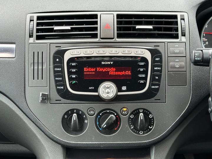 Ford C-Max - 1.8 16v Titanium 5dr - ULEZ COMPLIANT, PX WELCOME - Image 17