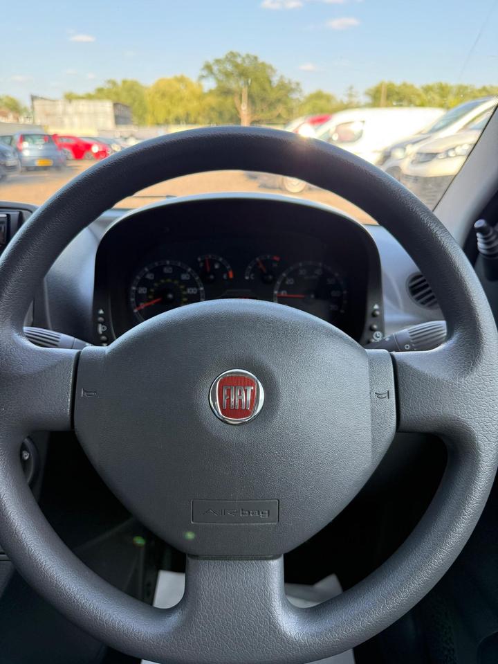 Fiat Panda - 1.3 MultiJet 16v Dynamic 5dr - Low miles* - Image 29