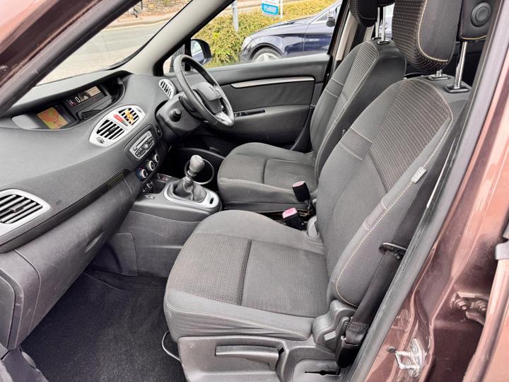 Renault Grand Scenic - 1.5 dCi Dynamique TomTom Euro 5 5dr - 7 SEATS+SERVICE HISTORY - Image 26