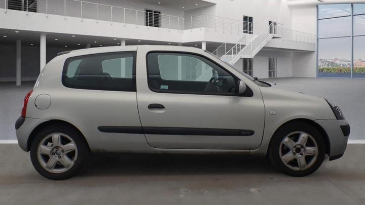 Renault Clio - 1.2 16v Dynamique 3dr - ⭐ WARRANTED LOW 54K MILES ⭐ - Image 6