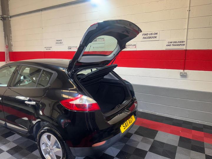 Renault Megane - 1.6 16V Dynamique TomTom Euro 5 5dr - Trade in to clear - Image 36
