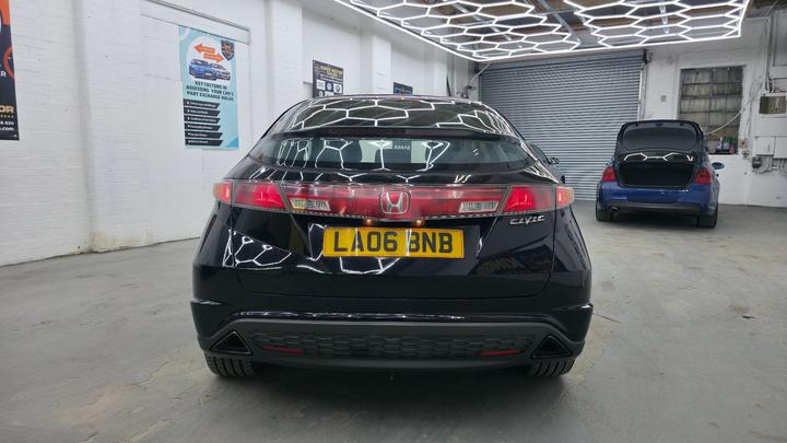 Honda Civic - 1.8 i-VTEC EX 5dr - ULEZ PETROL NO SATNAV 18" - Image 5