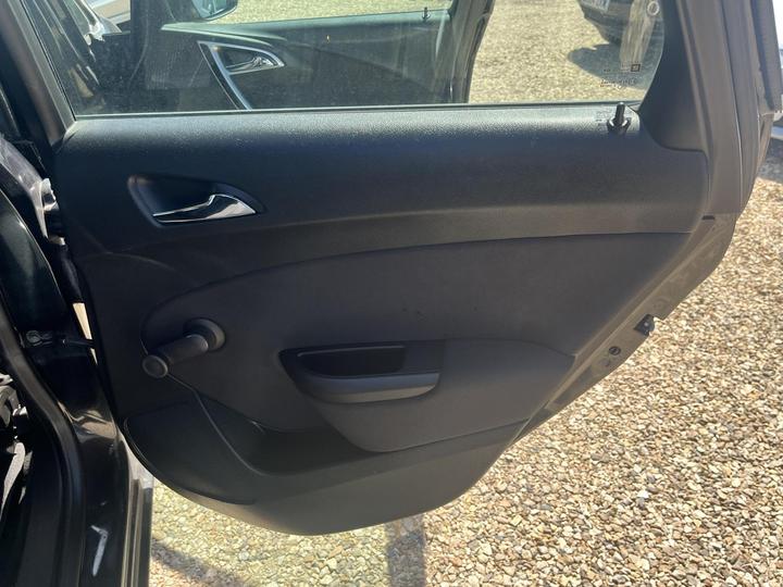 Vauxhall Astra - 1.7 CDTi ecoFLEX SRi Euro 5 (s/s) 5dr - PX Bargain, £20 Tax, Long MOT - Image 15