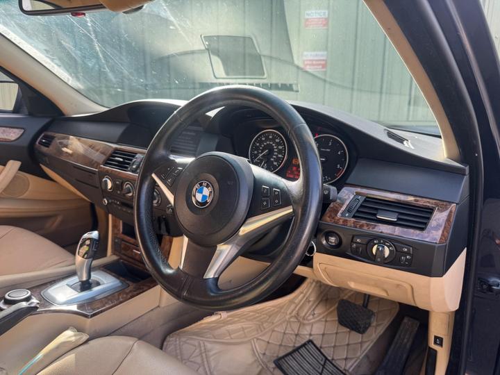 BMW 5 Series - 2.0 520d SE Steptronic Euro 4 4dr - IN CAR DVD PLAYER - Image 14