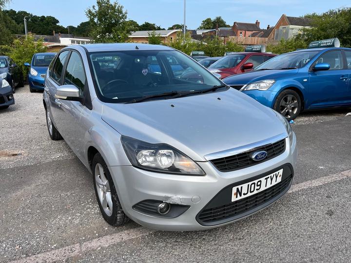 Cheap Ford Focus - 1.6 Zetec 5dr - 12M MOT, FREE DELIVERY, P/EX for sale in Alfreton, Derbyshire