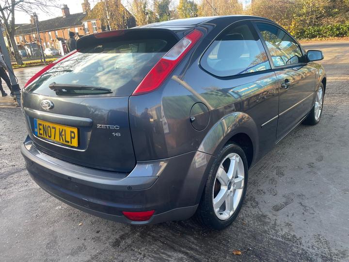 Ford Focus - 1.8 Zetec Climate 3dr - Image 9