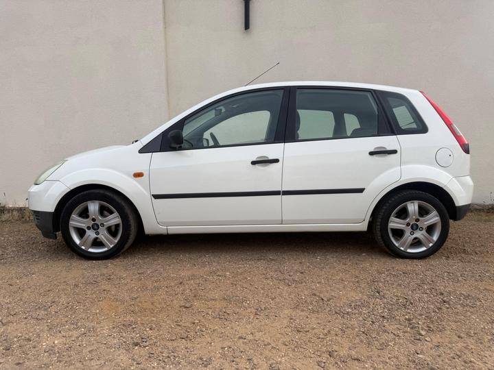 Ford Fiesta - 1.25 LX 5dr - REVERSE SENSORS| GREAT RUNNER - Image 6