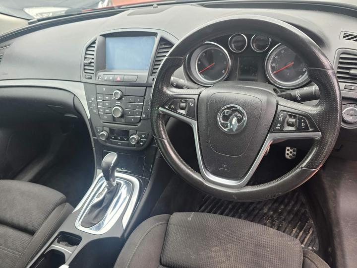 Vauxhall Insignia - 2.0 CDTi SRi Auto Euro 5 5dr - AUTOMATIC - Image 18
