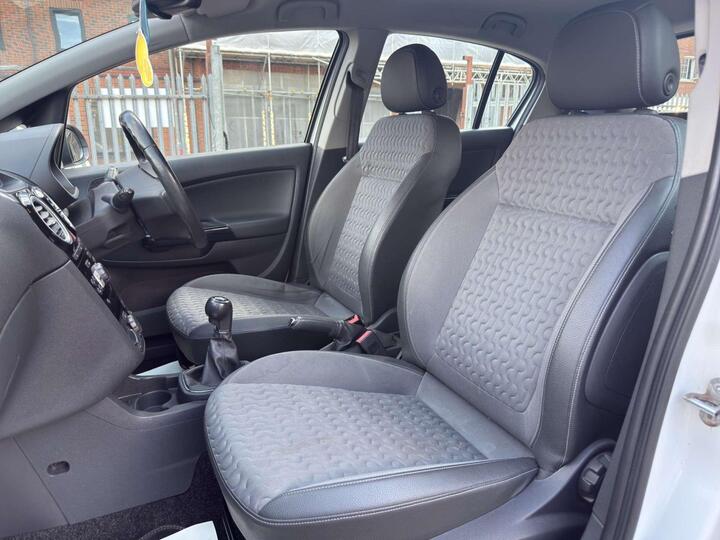 Vauxhall Corsa - 1.3 CDTi ecoFLEX SE Euro 5 5dr - Image 19