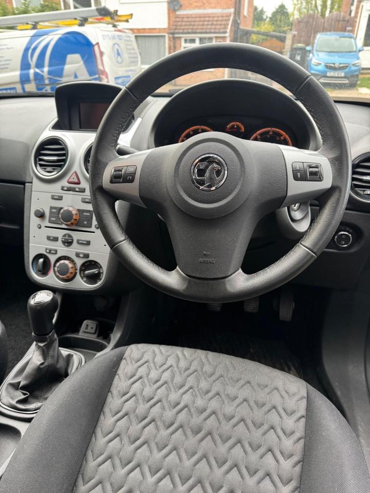 Vauxhall Corsa - 1.2 16V Energy Euro 5 5dr (A/C) - Image 16