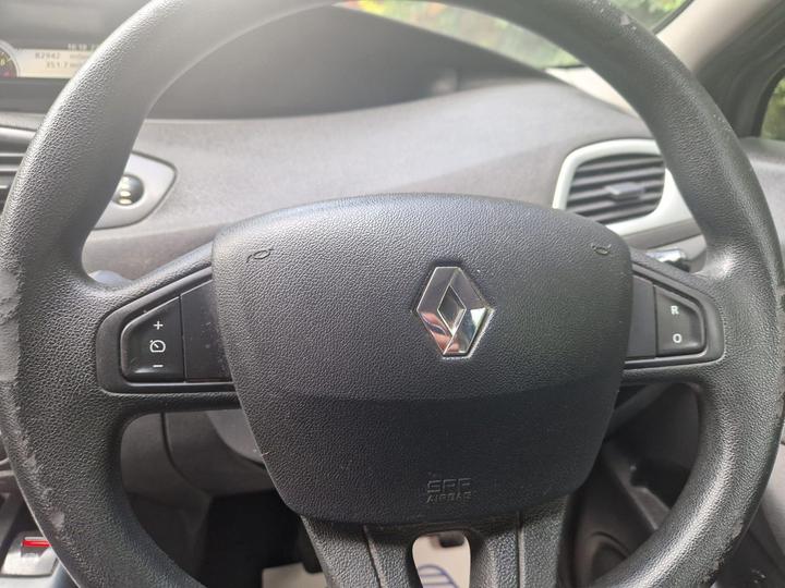 Renault Grand Scenic - 1.5 dCi Expression Euro 5 5dr - New in stock and ready to go - Image 9