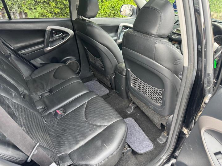 Toyota RAV4 - 2.2 D-4D XT4 4WD 5dr - BODY ROUGH+MECHANICALLY GOOD - Image 5