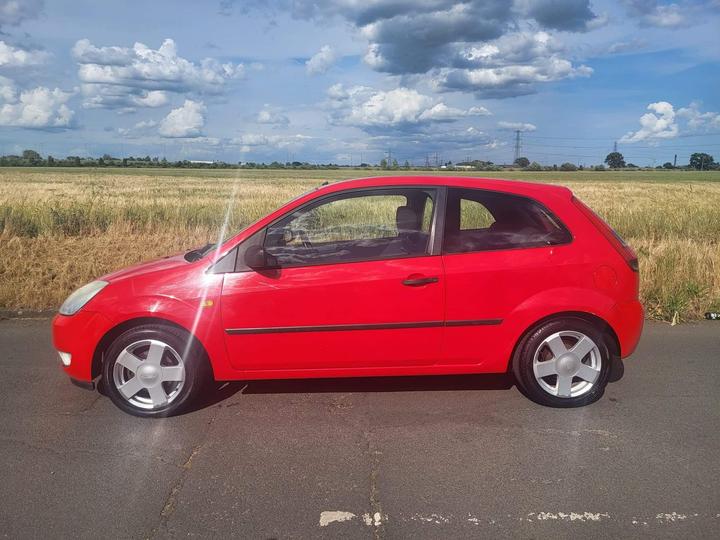 Cheap Ford Fiesta - 1.4 Zetec 3dr - ULEZ! NICE MILES! PART HISTORY for sale in Basildon, Essex