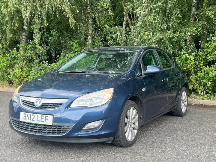 Vauxhall Astra - 1.6 16v Exclusiv Euro 5 5dr - GREAT VALUE, RUNS SMOOTH, FSH - Image 3