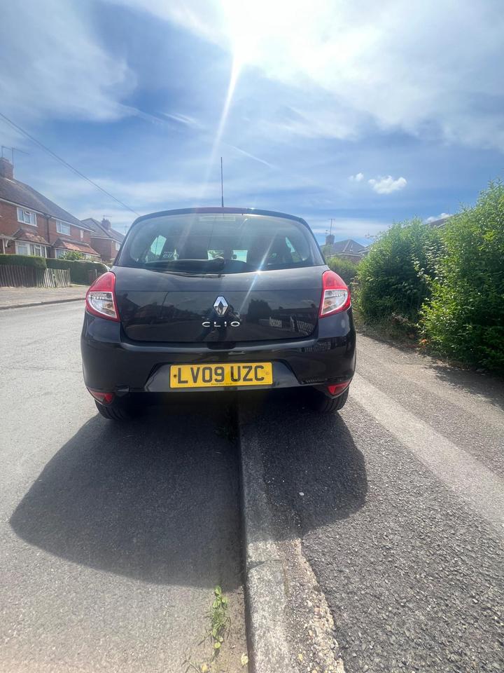 Renault Clio - 1.2 Dynamique Euro 4 5dr - LADY OWN 2 years - Image 3