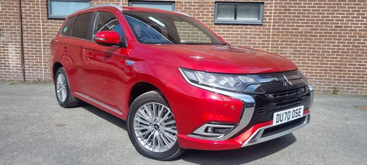 Mitsubishi Outlander <span>2.4h TwinMotor 13.8kWh Exceed Safety CVT 4WD Euro 6 (s/s) 5dr