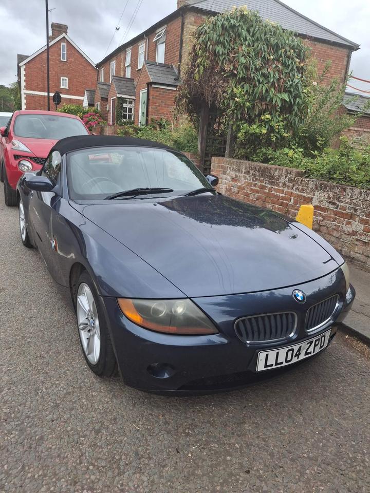 Cheap BMW Z4 - 2.2i SE Euro 3 2dr - fantastic car for age for sale in Aylesbury, Buckinghamshire