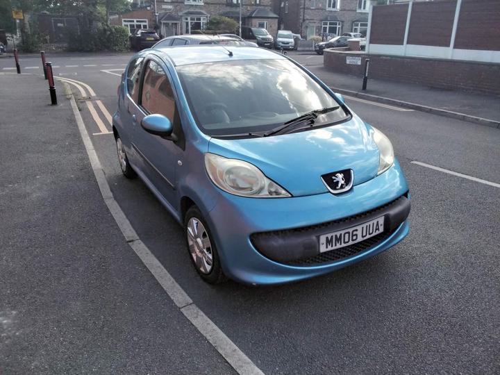 Cheap Peugeot 107 - 1.0 12V Urban Euro 4 3dr - rd tax 20 pounds 12 month mot for sale in Cheadle, Greater Manchester