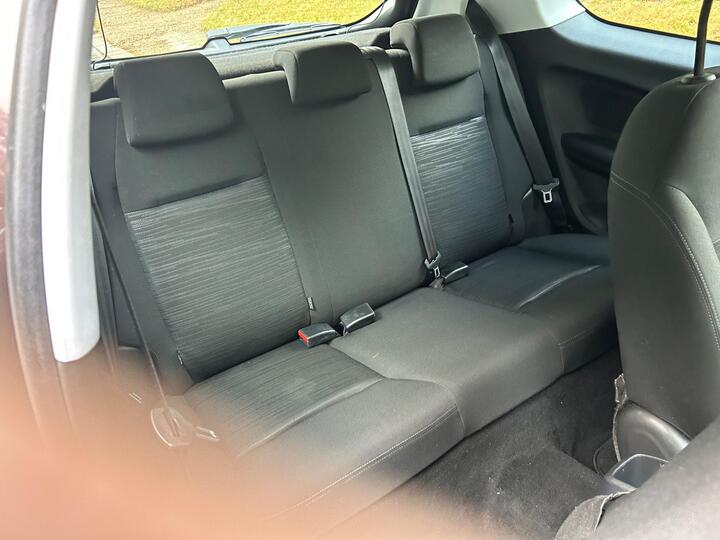 Peugeot 208 - 1.2 VTi Access+ Euro 5 3dr - 1YR MOT,3DR,AC,PETROL,FSH,ULEZ - Image 5