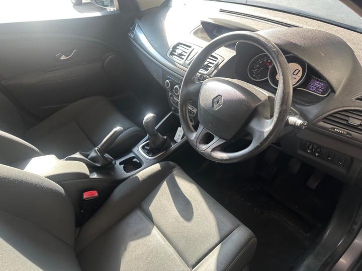 Renault Megane - 1.6 16V I-Music Euro 5 5dr - 12 MONTHS MOT-2KEYS-HISTORY - Image 21