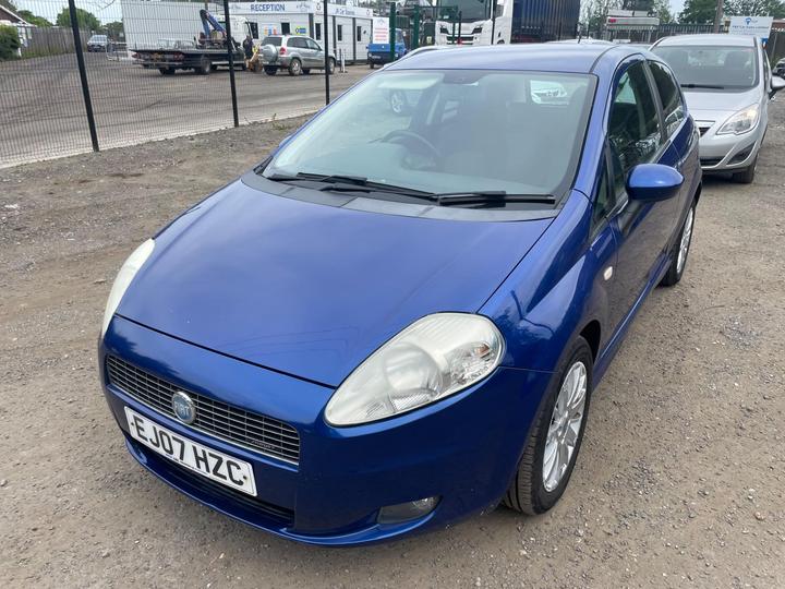 Fiat Grande Punto - 1.4 16v Dynamic Sport 3dr - 2 Owners from New - Image 11