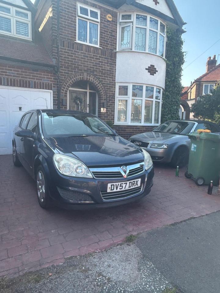 Cheap Vauxhall Astra - 1.6i 16v Club 5dr - great MOT history for sale in Warrington, Cheshire