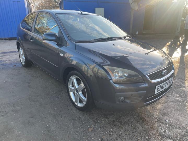 Ford Focus - 1.8 Zetec Climate 3dr - Image 2