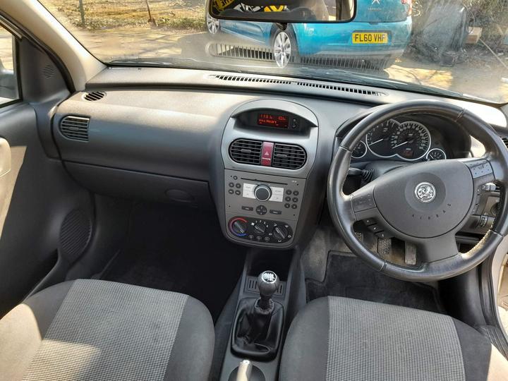 Vauxhall Corsa - 1.2i 16v Design 5dr (a/c) - MOT UNTIL MARCH 2026, - Image 5