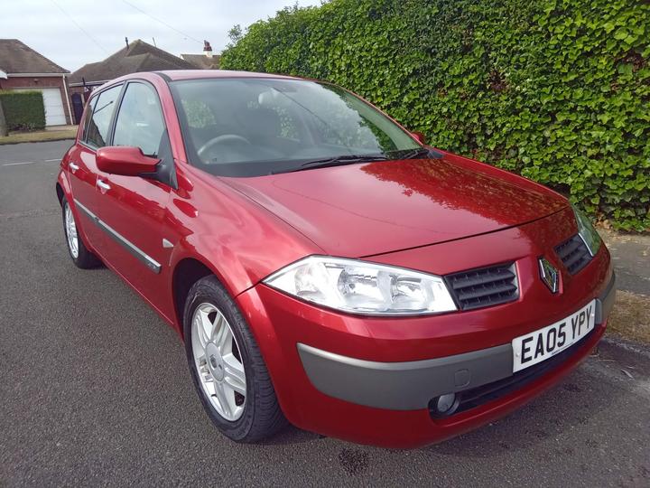 Renault Megane - 1.6 VVT Privilege 5dr - Image 7