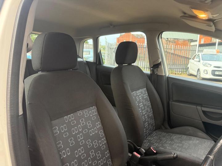 Ford Fiesta - 1.25 LX 5dr - REVERSE SENSORS| GREAT RUNNER - Image 8