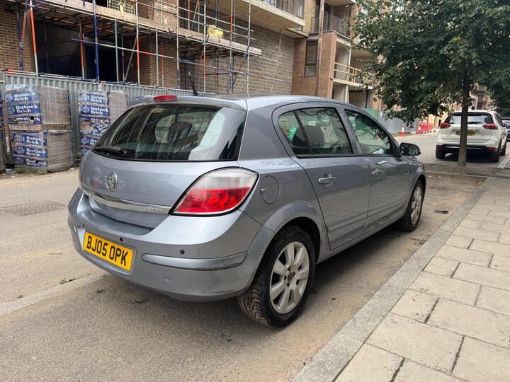 Vauxhall Astra - 1.4i 16v Breeze 5dr - ULEZ|NEW 1 YEAR MOT|2 OWNERS - Image 8