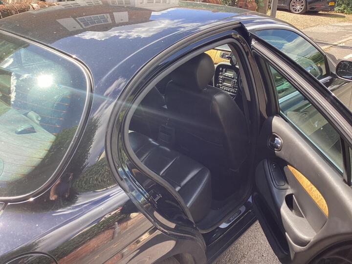 Jaguar S-Type - 3.0 V6 4dr - bargin - Image 12