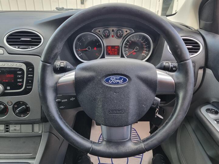 Ford Focus - 1.8 Titanium 5dr - TITANIUM SPEC/ULEZ/MANUAL - Image 30