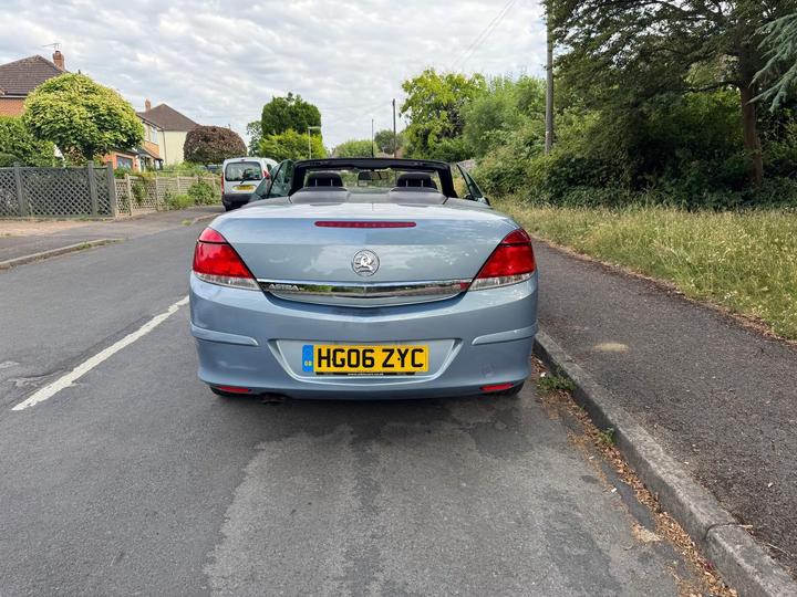 Vauxhall Astra - 1.8i 16v Sport Twin Top 2dr - LOW MILES, OWNED 7 YEARS. - Image 2