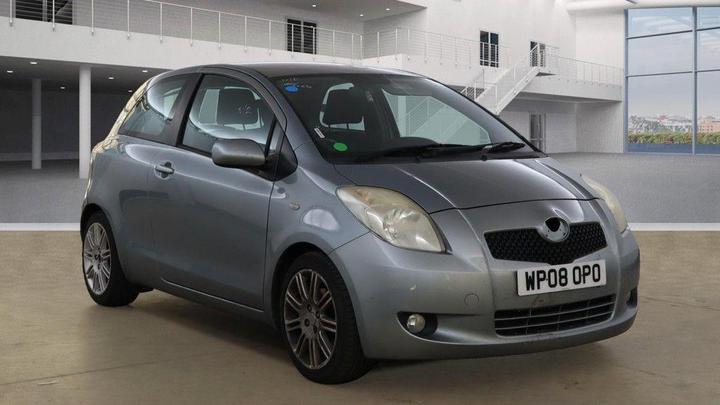 Cheap Toyota Yaris - 1.3 VVT-i SR 3dr - ULEZ+MOT+SATNAV+RECENT SERVICE for sale in Luton, Bedfordshire