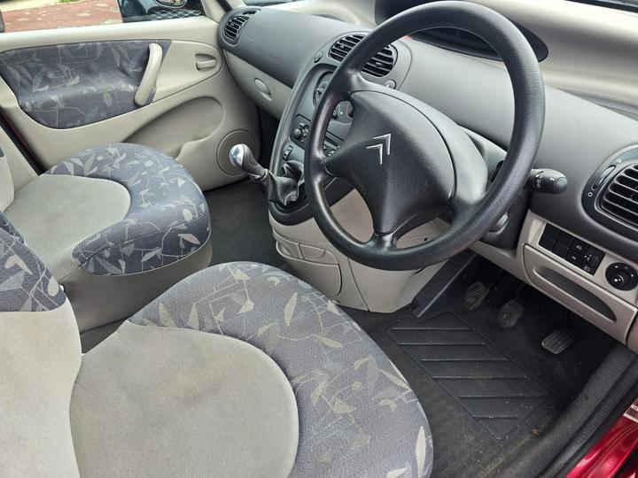 Citroen Xsara Picasso - 1.6i LX 5dr - 12m mot only 34k miles - Image 16