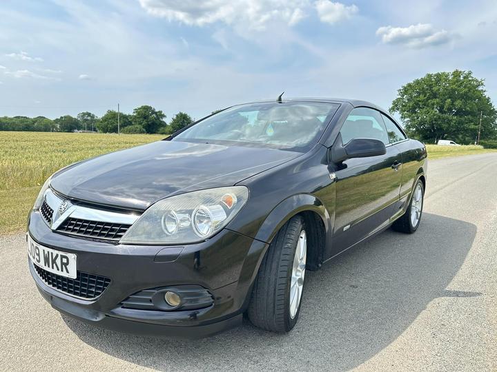 Vauxhall Astra - 1.9 CDTi Design Twin Top 2dr - Image 4