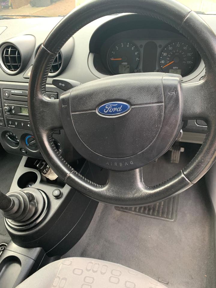 Ford Fiesta - 1.4 LX 5dr (a/c) - Image 12