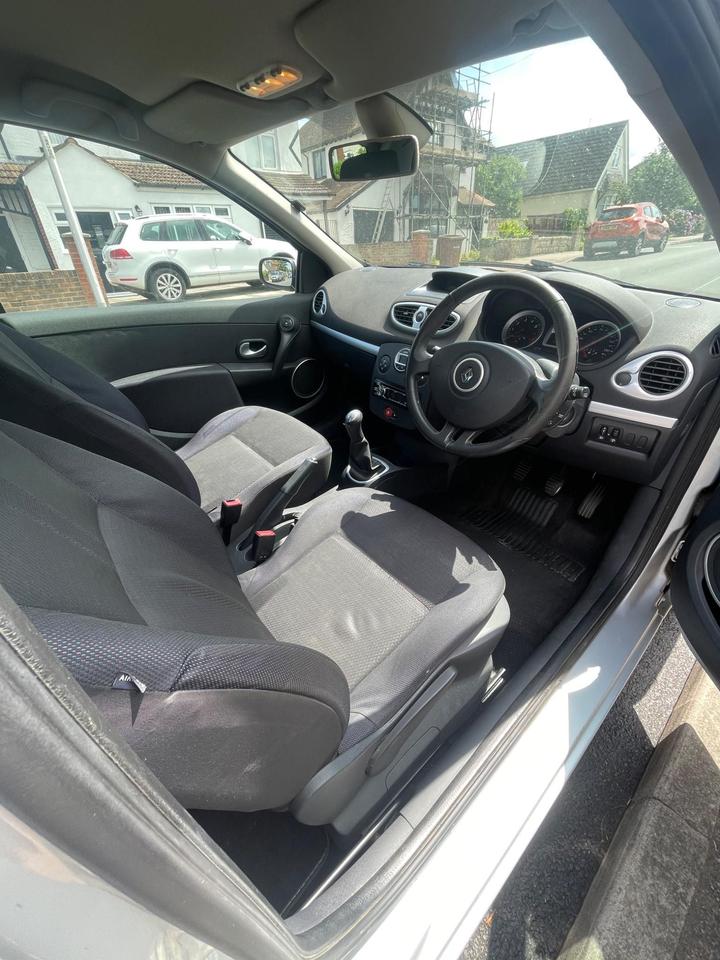 Renault Clio - 1.2 TCe 16v Dynamique 3dr - Image 6