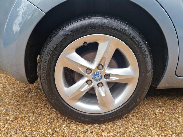 Ford Focus - 1.8 Zetec 5dr - New in stock and ready to go - Image 13