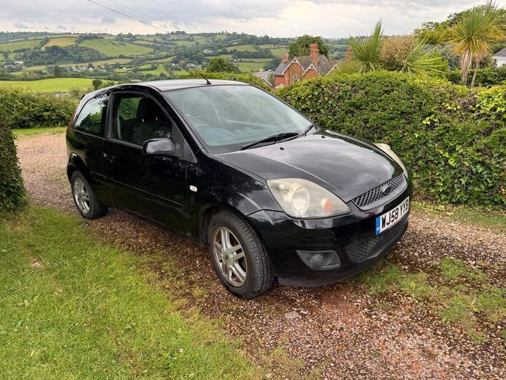 Cheap Ford Fiesta - 1.25 Zetec Blue Edition 3dr - Ideal First Car, Cheap Buy for sale in Newton Abbot, Devon