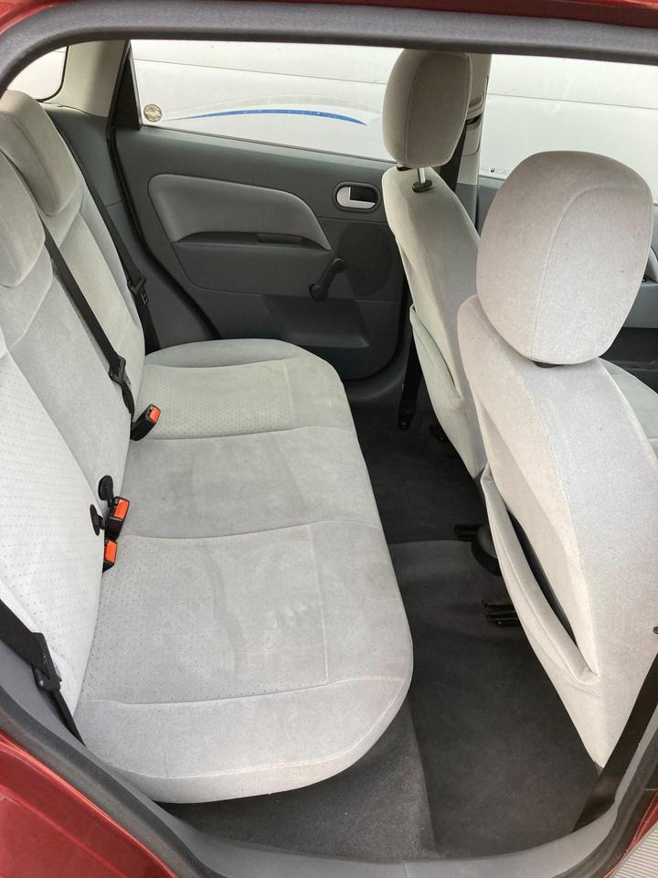 Ford Fiesta - 1.4 Ghia 5dr - great run around CHEAP - Image 18