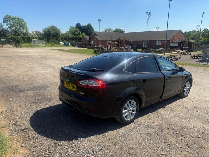 Ford Mondeo - 1.6 TDCi ECOnetic Graphite Euro 5 (s/s) 5dr - Image 4