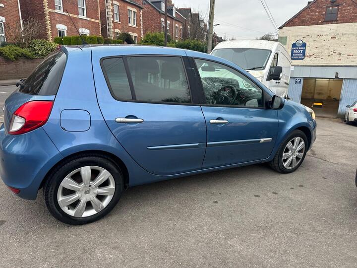 Cheap Renault Clio - 1.5 dCi Privilege Euro 4 5dr - cheap tax for sale in Stonehouse, Gloucestershire