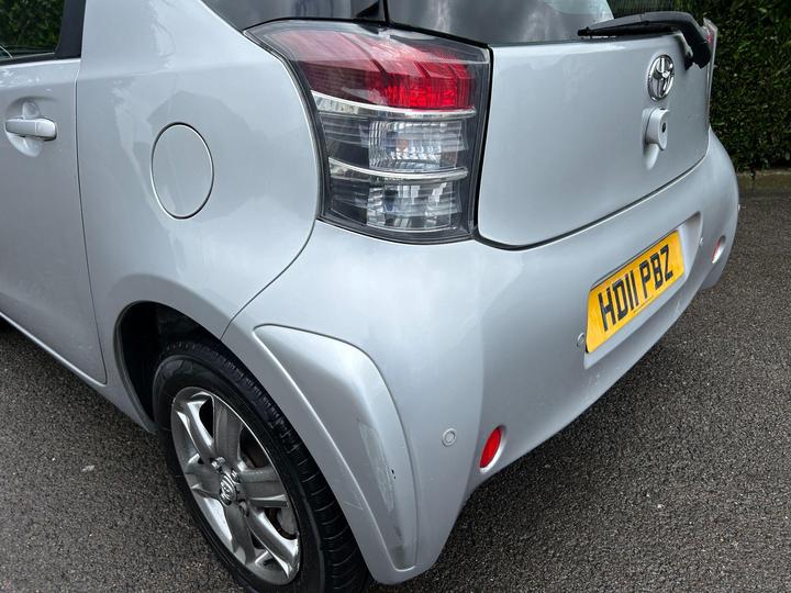 Toyota iQ - 1.0 VVT-i 2 Euro 5 3dr - 2 KEYS SERVICE HISTORY - Image 64