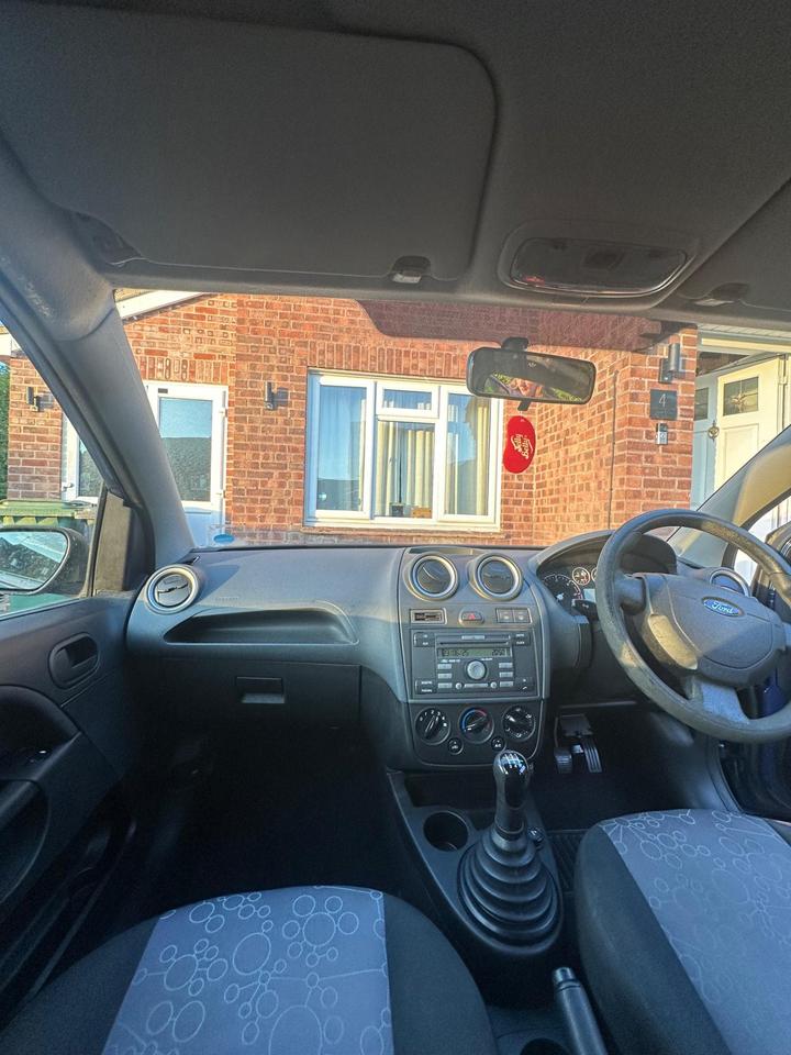 Ford Fiesta - 1.4 TD Style Climate 5dr - 12 month MOT and service - Image 10