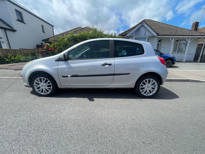 Renault Clio - 1.2 TCe 16v Dynamique 3dr - Image 3
