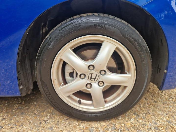 Honda FR-V - 1.7 i-VTEC SE 5dr - New in stock and ready to go - Image 35