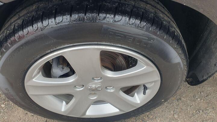 Peugeot 307 - 1.6 16v SE 5dr (a/c) - FULL SERVICE HISTORY 2 KEYS. - Image 19