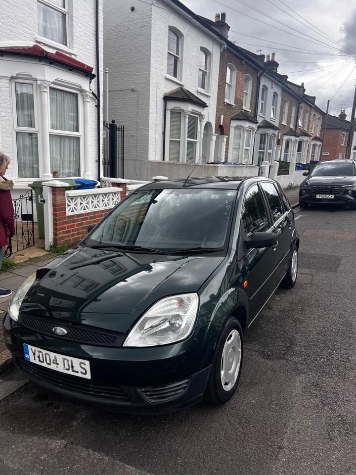 Cheap Ford Fiesta - 1.25 Finesse 5dr - Low mileage, good condition for sale in Peckham, Greater London